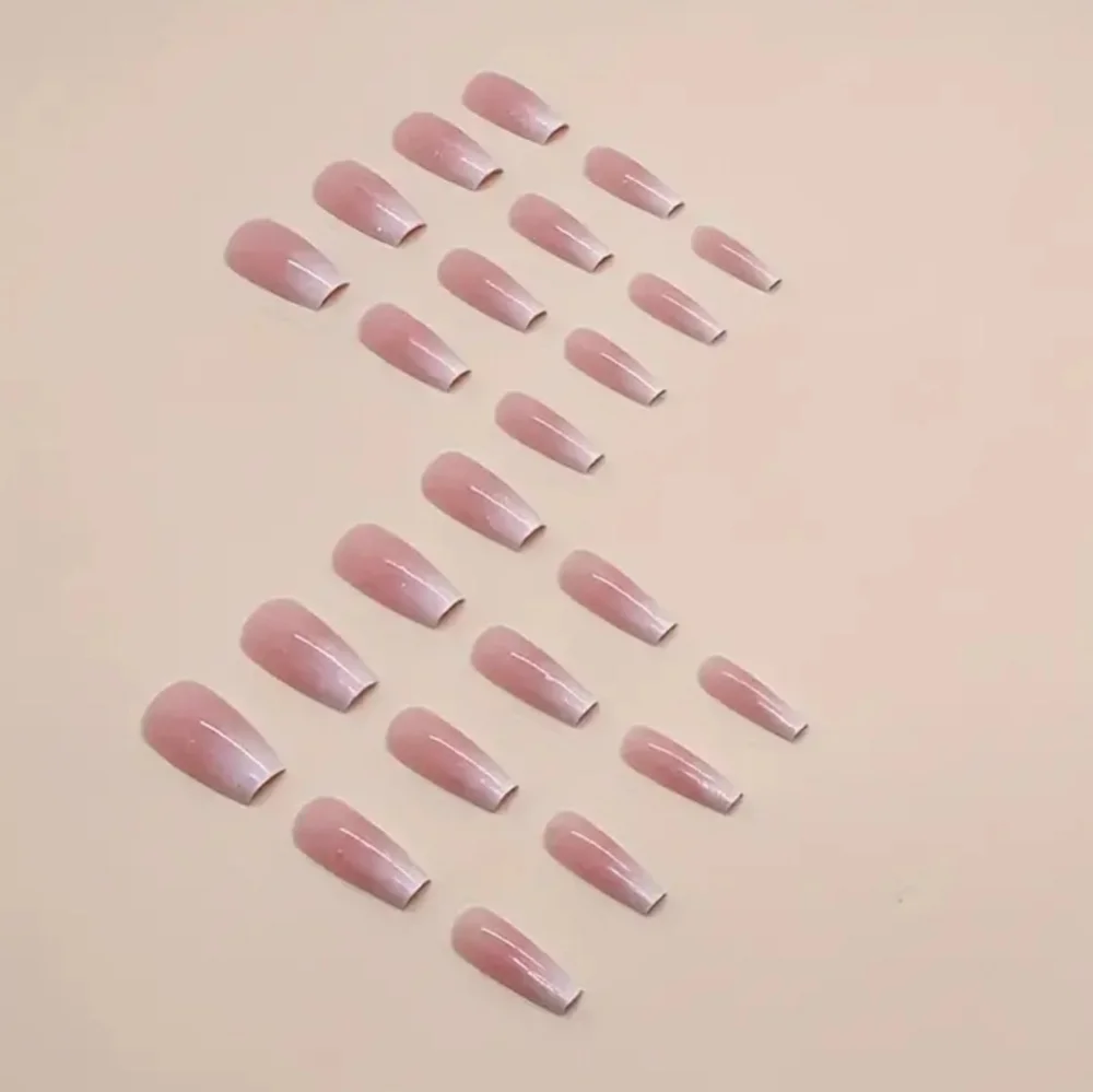 24 Pieces Fake Press On Nails